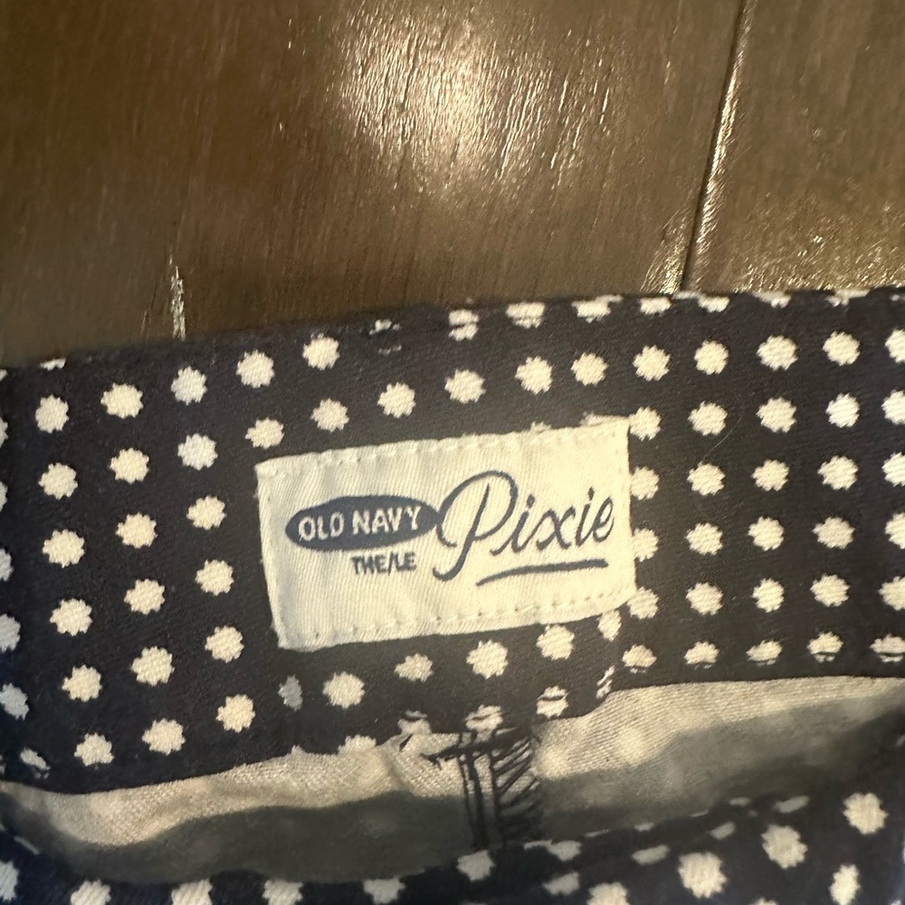 Old Navy Blue & White Polka Dots Capri Cropped Pants Size 8 - Picture 4 of 5